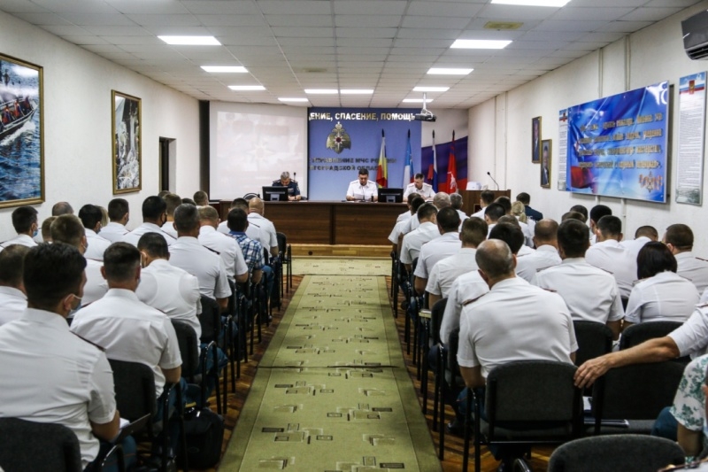 В Волгоградской области наградили лучших сотрудников пожарного надзора
