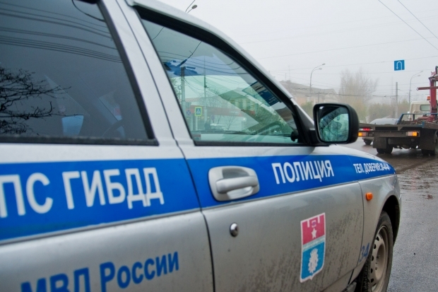 В Волгоградской области за сутки 3 автомобиля улетели в кювет