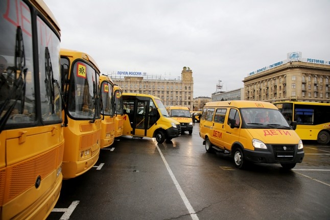 Новые школьные автобусы направлены в отдаленные поселки Волгоградской области