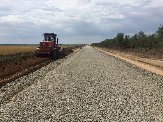 В Волгоградской области к хутору Пристеновскому строят новую трассу