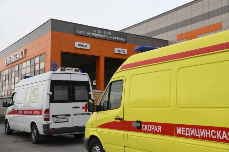 В Волжском в аварии с 4 автомобилями пострадал водитель иномарки