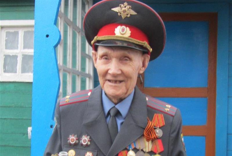 Ветеран из Котельниковского района по-прежнему в строю