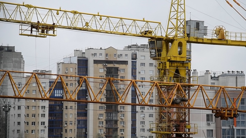 В Волгоградской области до конца года расселят 1,3 тысячи жильцов