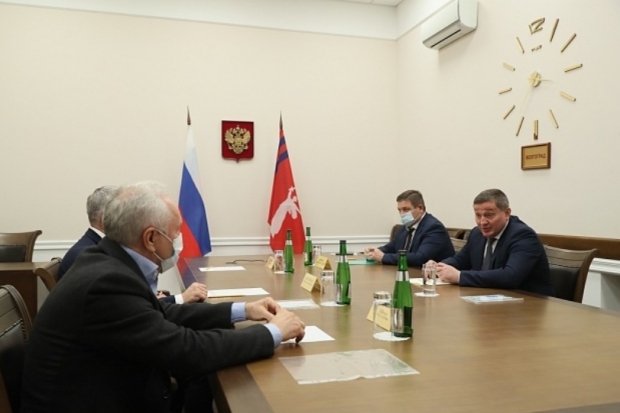 Бочаров провел встречу с руководством городской думы и общественниками