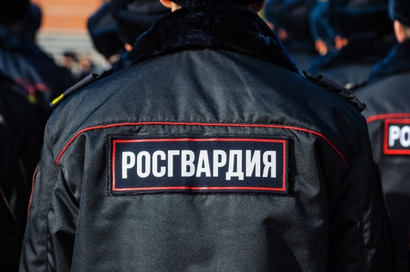 В Камышине мужчина обокрал пенсионера, потерявшего сознание на улице