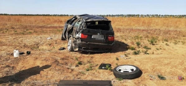 В Старополтавском районе погибла пассажирка BMW X5