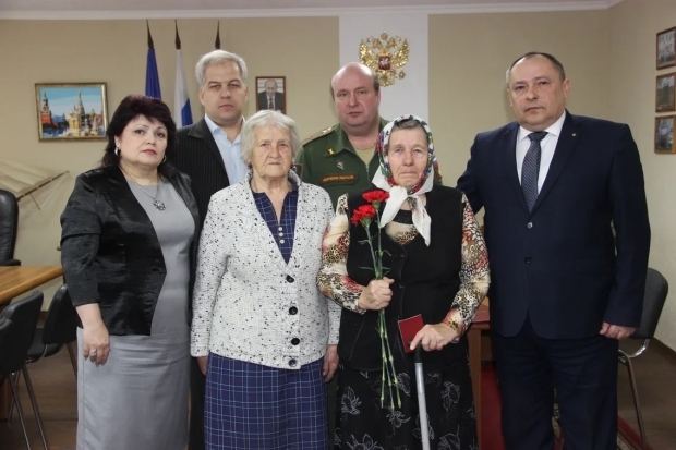Награду погибшего защитника Сталинграда получила его дочь