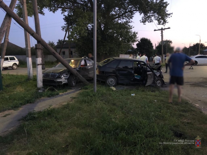 В Новоаннинском районе в ДТП пострадали три человека