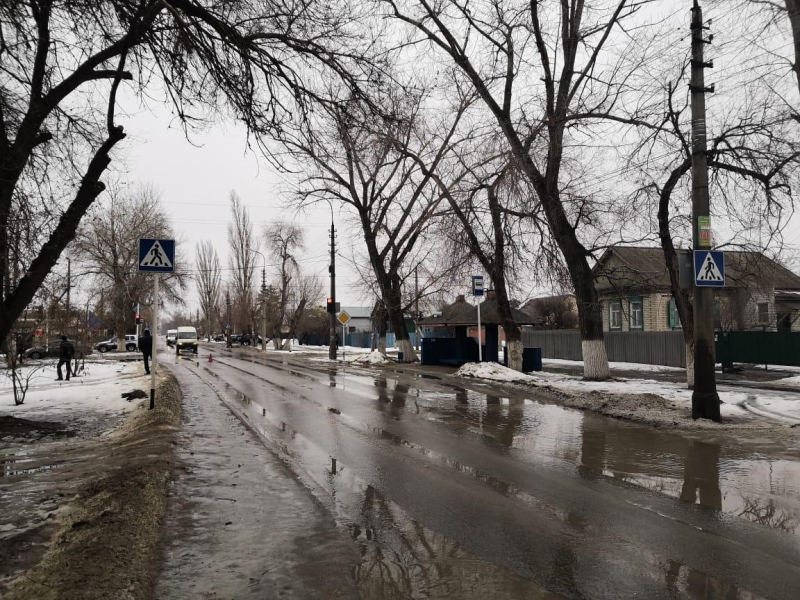 В Калачевском районе легковушка сбила женщину-пешехода на перекрестке