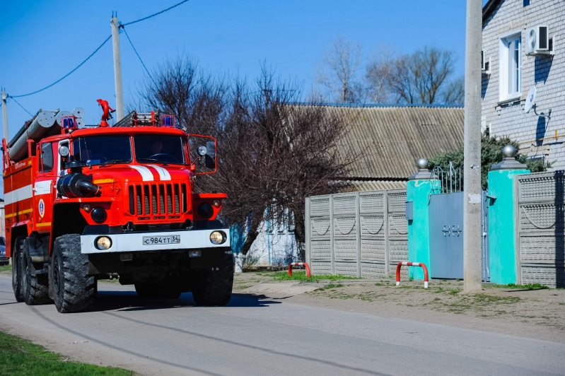 При пожаре в частном доме в Камышинском районе пострадали люди