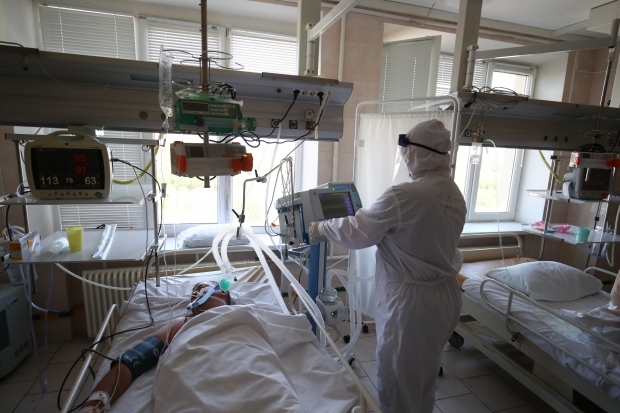 В Волгоградской области еще 359 жителей заболели COVID-19