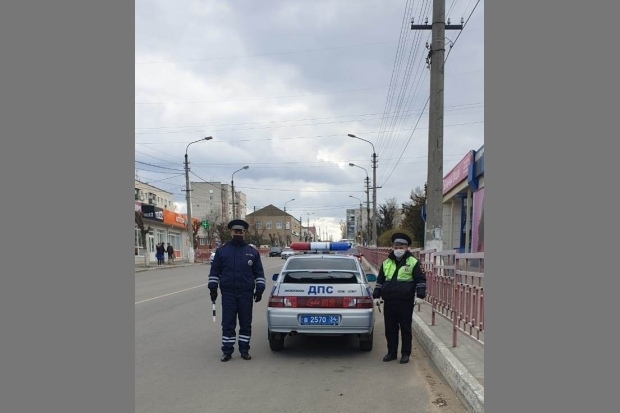 Камышинские полицейские доставили беременную женщину в больницу