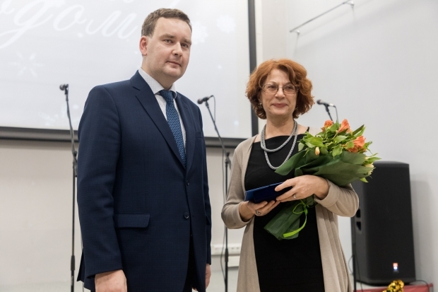 Деятелей культуры Волгоградской области наградили госпремиями