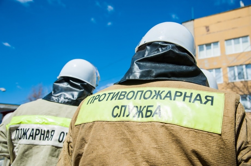 В Октябрьском районе загорелся торговый павильон