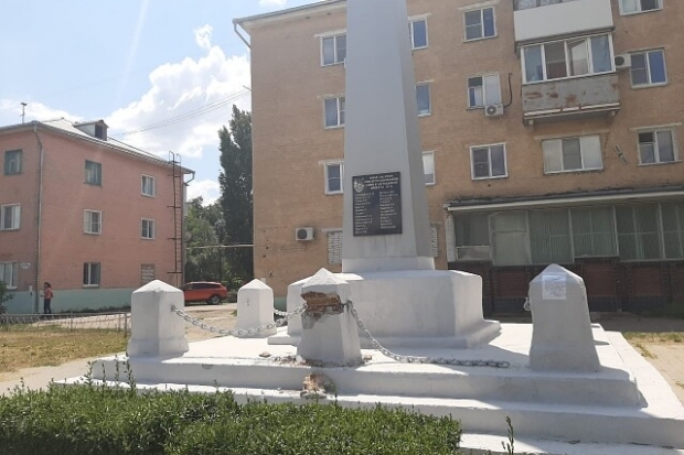 В Камышине неизвестные повредили памятник жертвам Гражданской войны
