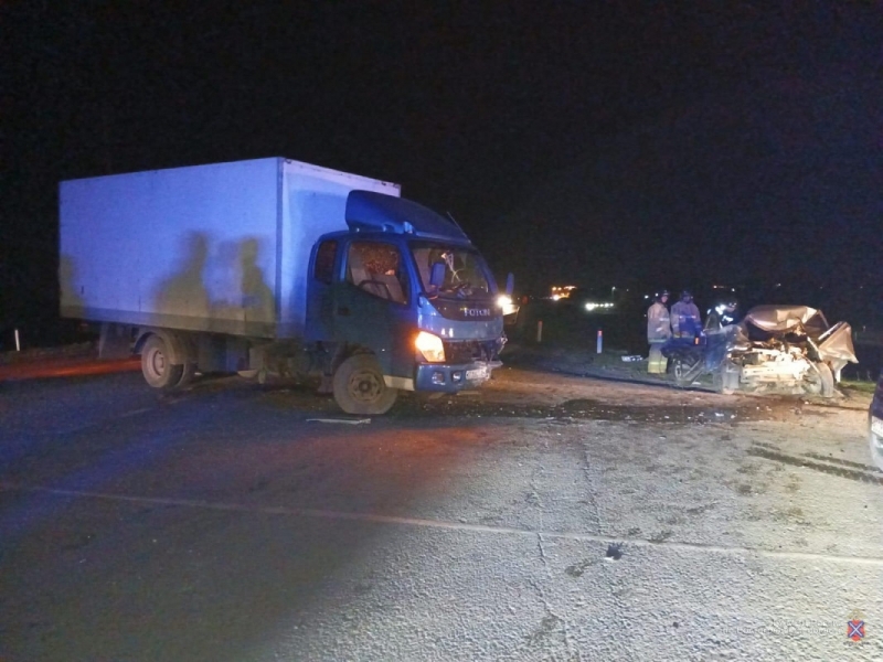 На трассе под Волгоградом в ДТП погиб 28-летний молодой человек