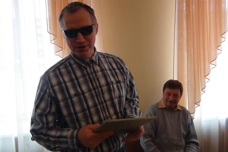 Возьмемся за руки
