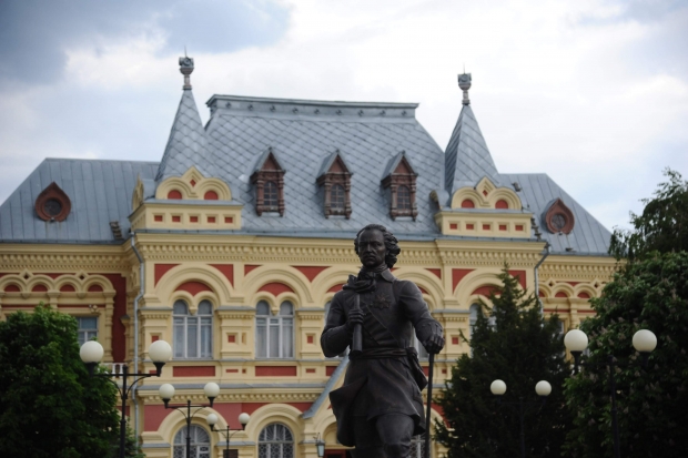 Житель Волгоградской области продает часы XIX века